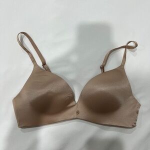 Victoria's Secret So Obsessed Wireless Push Up Bra 36B